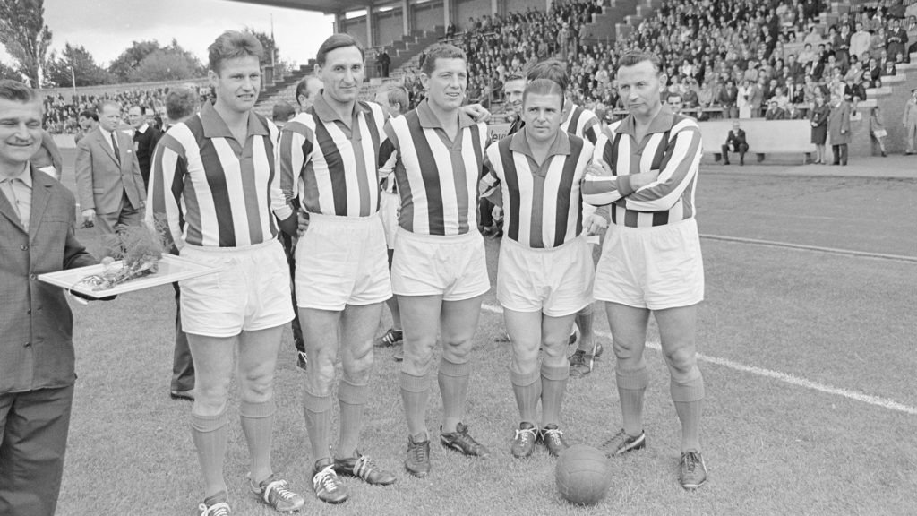 Willem II speelde in 1966 een jubileumwedstrijd ter ere van het zeventigjarige bestaan. Bij de Tricolores deed Ferenc Puskas als gastspeler mee.